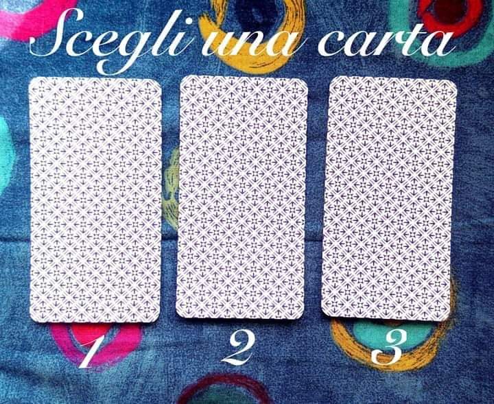 Scopri chi eri nella vita passata, scegli una carta