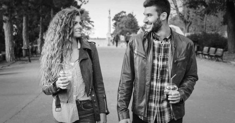 Gli psicologi evidenziano 7 motivi per cui rimanere amici con un ex è una cattiva idea