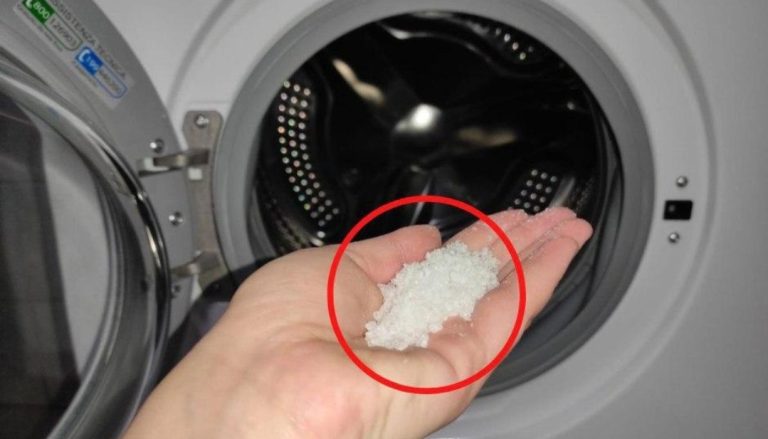 Metti del sale in lavatrice, non tutti sanno che risolve un grande problema:
